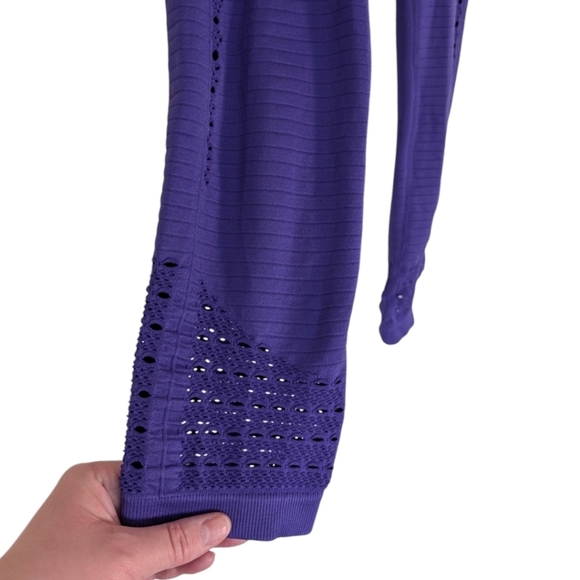 Gymshark Energy + Seamless Cropped Leggings Purple Laser Cut Outs Women's Small - Picture 8 of 13